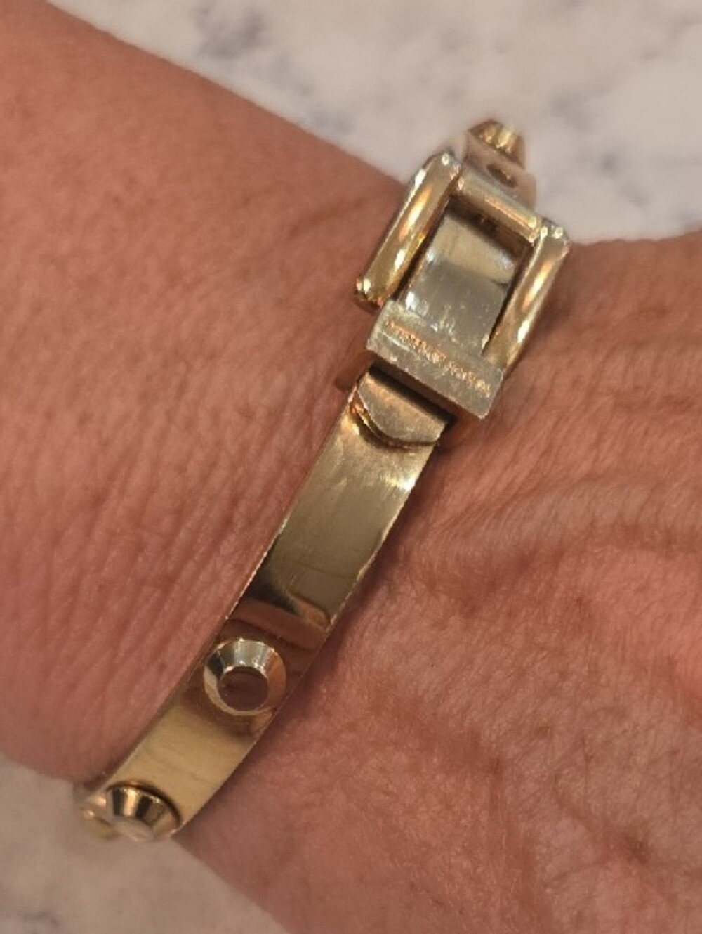 ✨️Authentic Michael Kors Rose Gold Buckle Belt Stud Latching Bangle Bracelet✨️